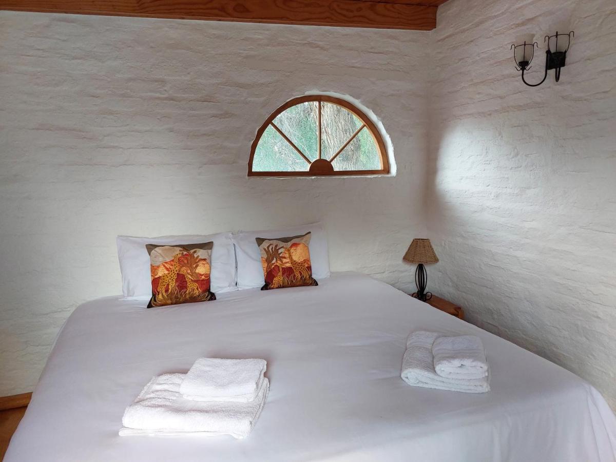 Bethesda Tower Accommodation Nieu-Bethesda Bagian luar foto